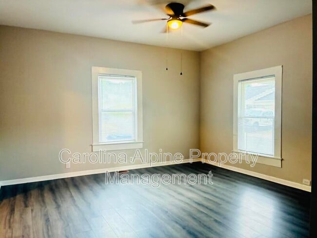 Building Photo - 330 D St