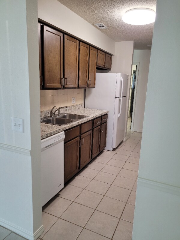 Foto del edificio - 2613 W Oak St