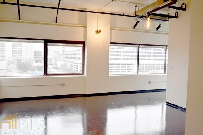 Foto del edificio - 120 Ralph McGill Blvd NE