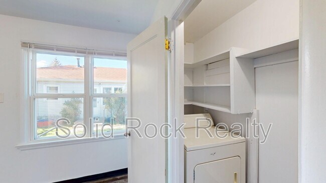 Foto del edificio - 1212 Janes Ln