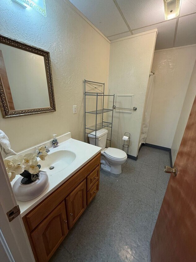 Foto del edificio - 603 S Creek Ave