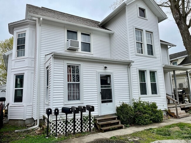 Foto del edificio - 83 Lebanon Ave