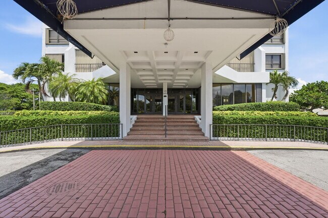 Foto del edificio - 5600 N Flagler Dr