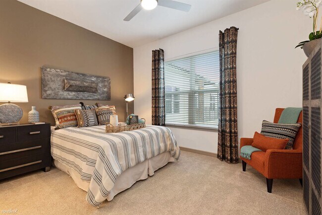 Foto del edificio - 1 br, 1 bath Condo - 52 Scarlet Woods Ct