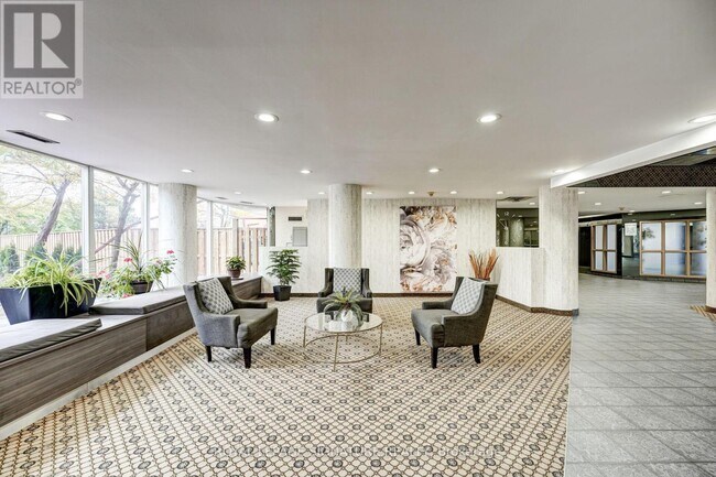 Photo du bâtiment - 11753 Sheppard Ave E