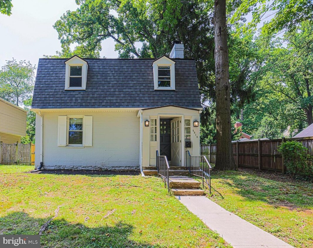 Primary Photo - 2815 Cheswolde Rd