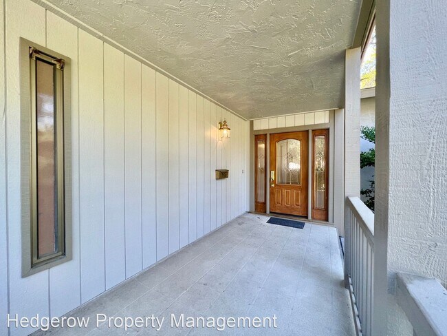 Building Photo - 2 br, 2.5 bath House - 165 Milliken Creek ...