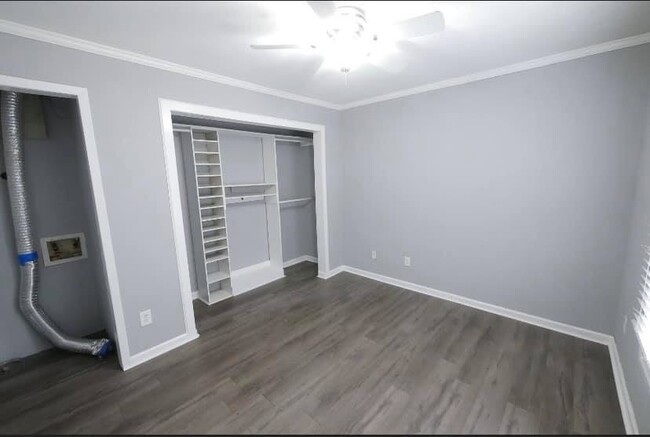 Building Photo - 7122 Premont Dr