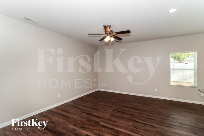 Foto del edificio - 10723 Rivergate Dr NW
