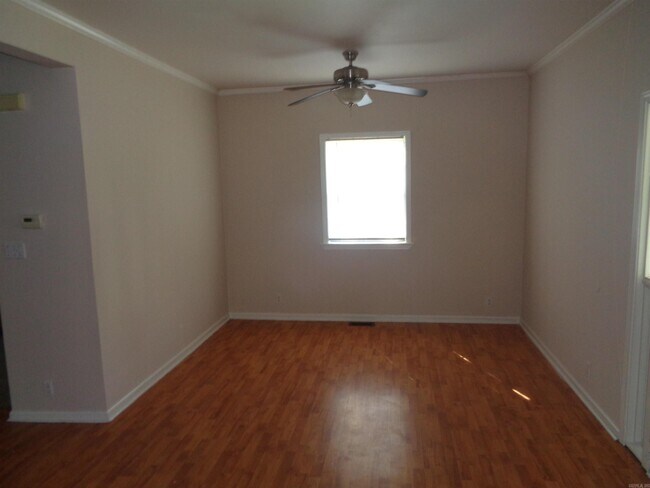 Foto del edificio - 3805 W Capitol Ave