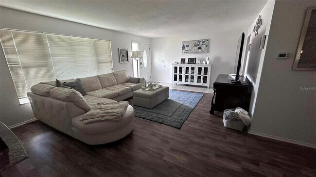 Building Photo - 4028 Mainlands Blvd N