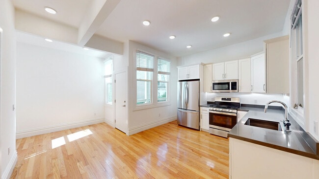 Building Photo - 785 14th St