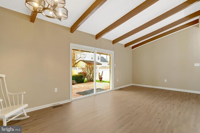 Foto del edificio - 2800 Joseph Makell Ct