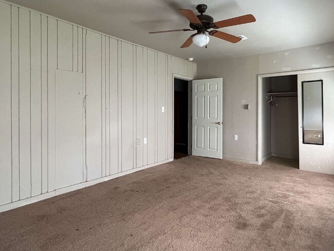 Building Photo - 3 Bedroom For Lease