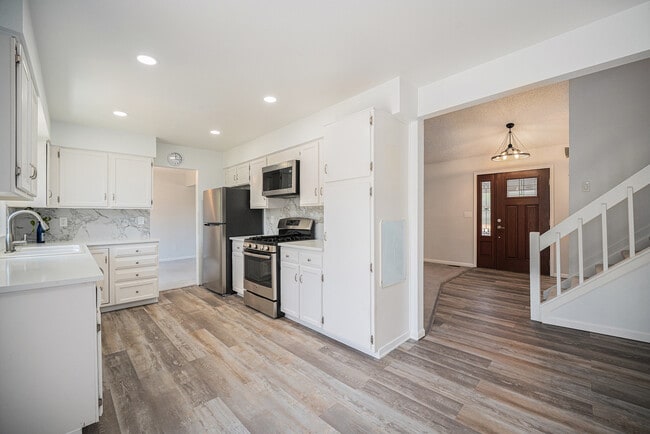 Foto del edificio - 7407 E Long Cir