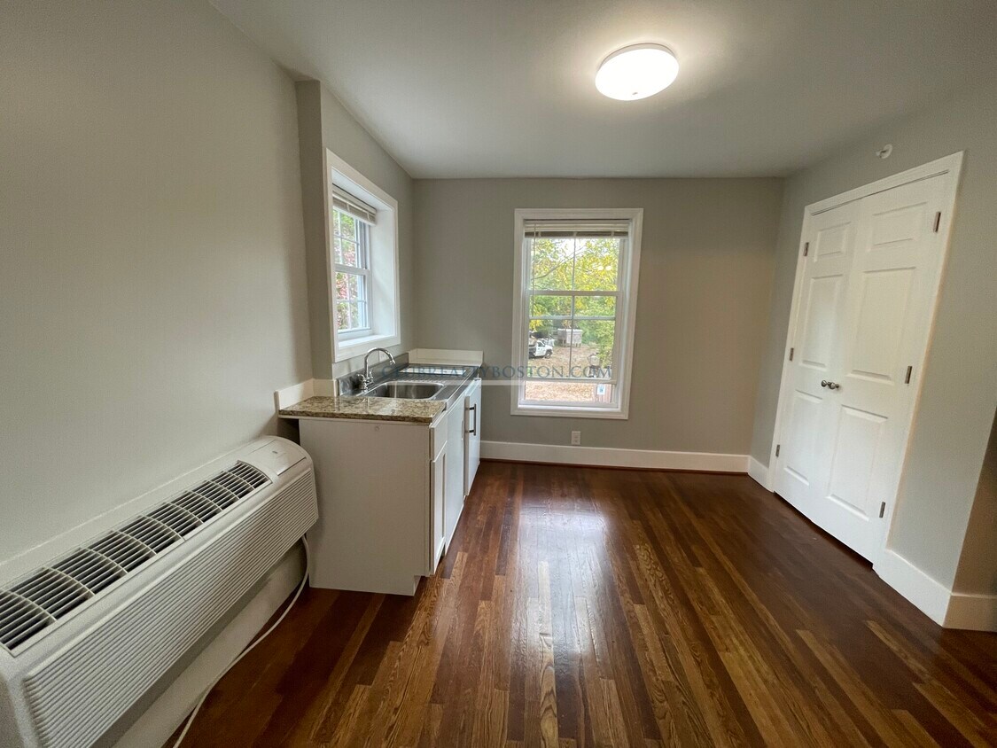 67 Loker St Unit 9, Wayland, MA 01778 Condo for Rent in Wayland, MA