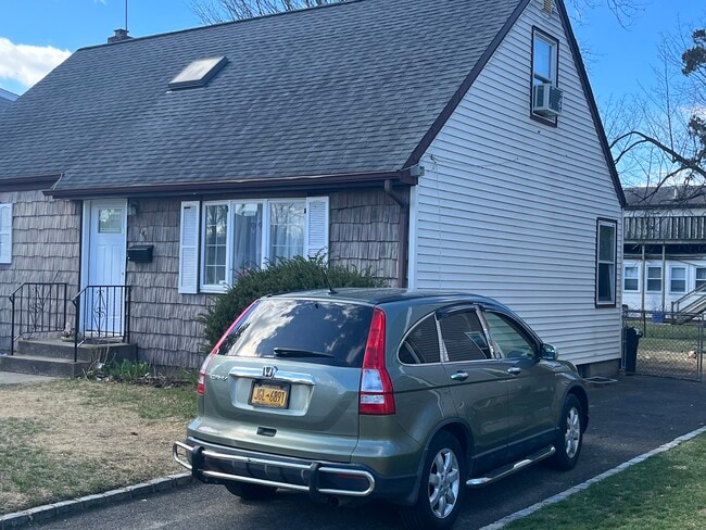 Foto del edificio - 146 Walton Ave