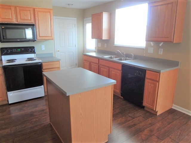 Building Photo - 12295 Slate Drive