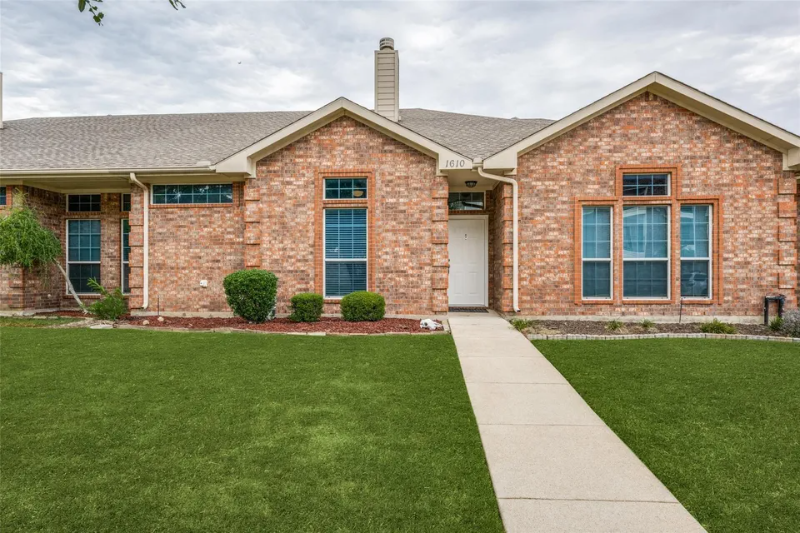 Foto principal - 1610 Poinsettia Blvd