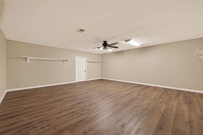 Building Photo - 5646 Hazen St