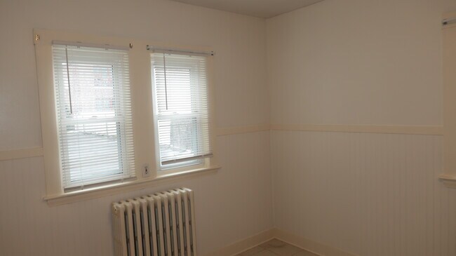 Building Photo - 16 High St