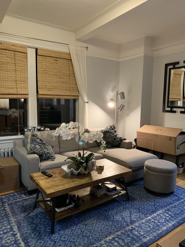 Sala de estar - 155 E 52nd St