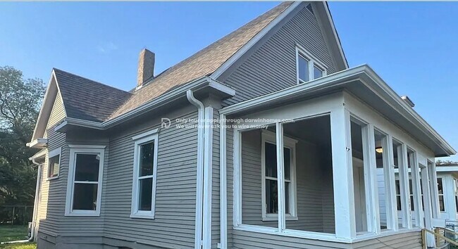 Building Photo - 2907 Bristol St