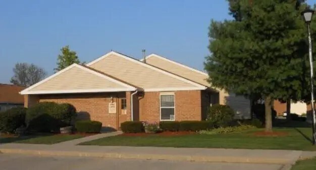 Foto del edificio - 980 Meadow Ln