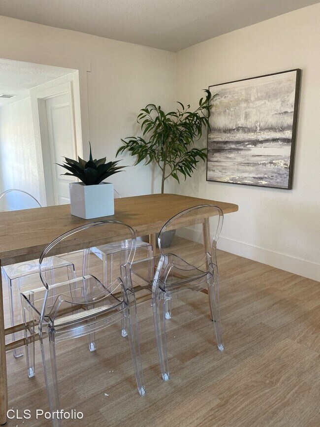 Foto del edificio - 4 br, 2 bath House - 1115 Maple Ave