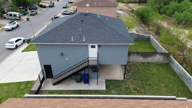 Foto del edificio - 214 Allen Dr