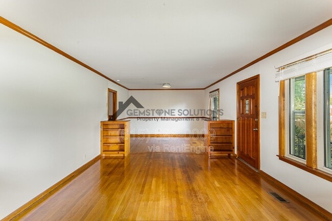 Building Photo - 2610 Carter Ave