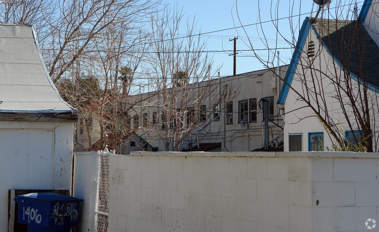 Building Photo - 706-734 W Virginia Ave