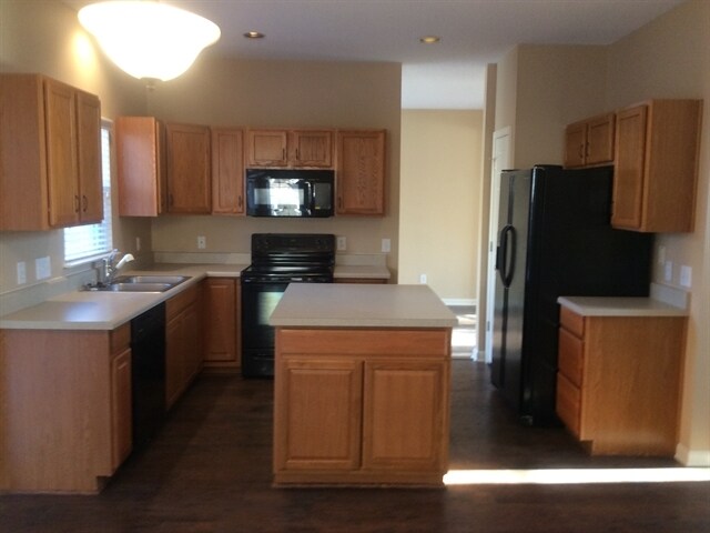 Building Photo - 9442 Monarda Court