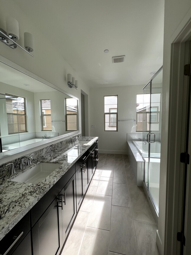 Building Photo - 10572 Trill Way