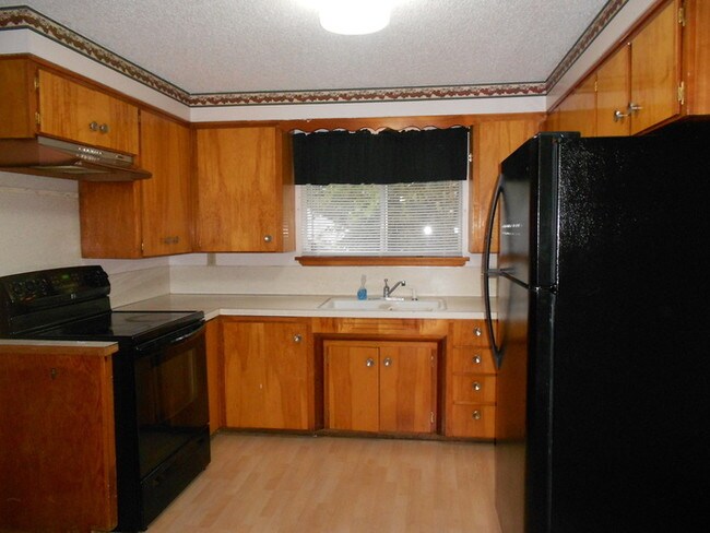 Building Photo - Beautiful N. Proctor District Home 5bdr
