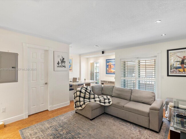 Building Photo - 3097 Bird Ave