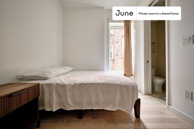 Foto del edificio - Room in Shared 4 bed/4 bath home in Ditmas Park