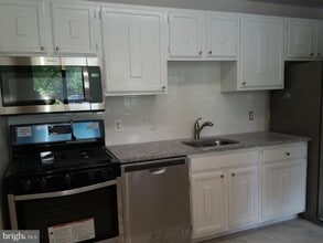 Building Photo - 491 N Armistead St