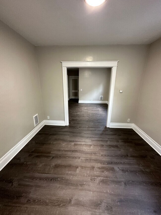 Foto del edificio - Ready to move in 2 bedroom apartment in th...
