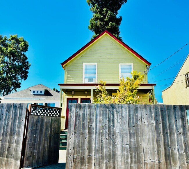 Foto del edificio - 137-B Court St. Petaluma, CA 94952