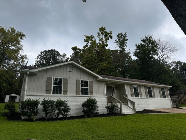 Photo - 3037 Summer Lake Dr House