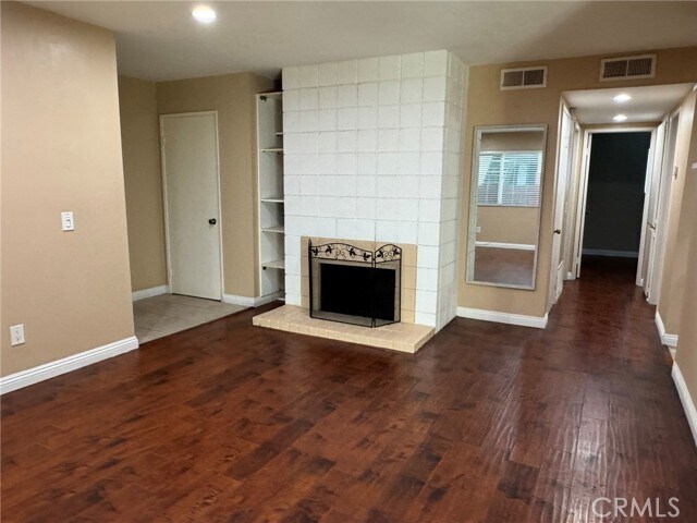 Foto del edificio - 23659 Golden Springs Dr