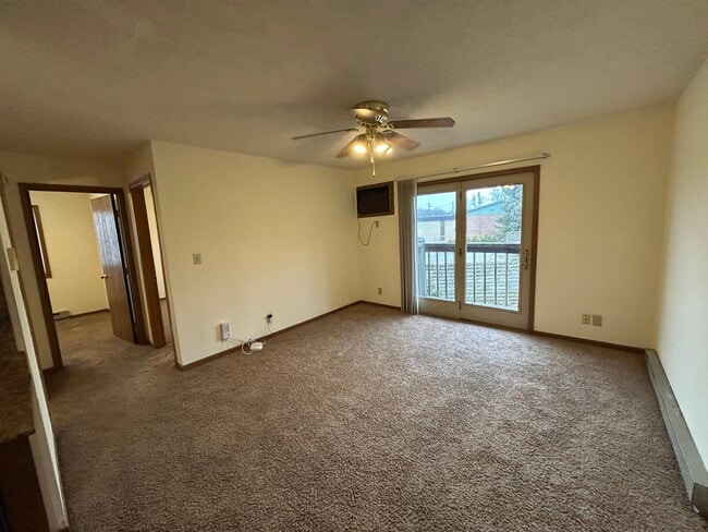 Building Photo - 271