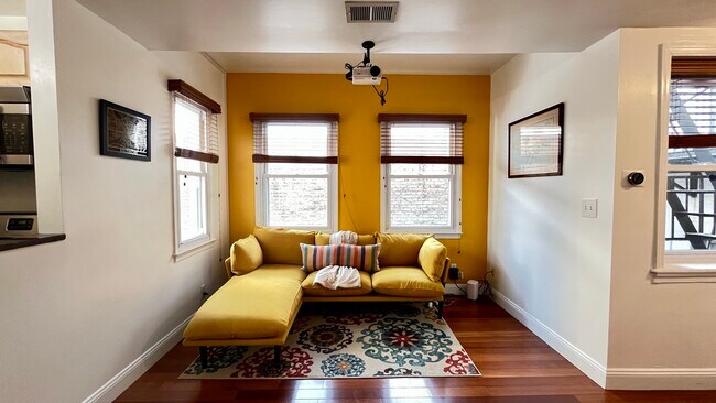 Sala de estar - 512 Cathedral St