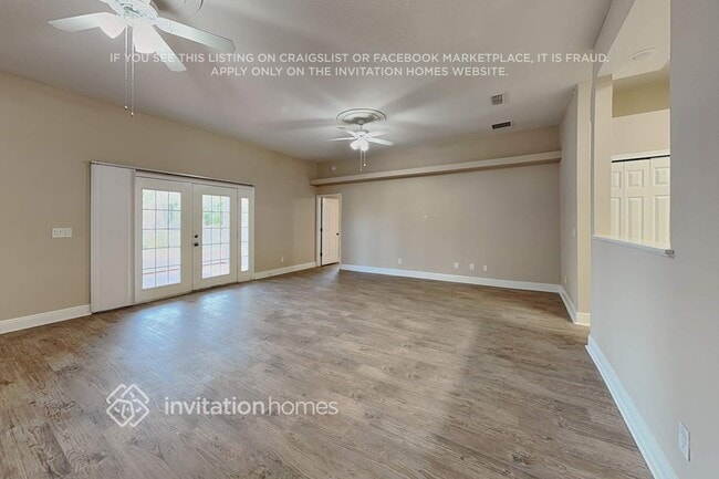Building Photo - 10428 Calle De Flores Dr