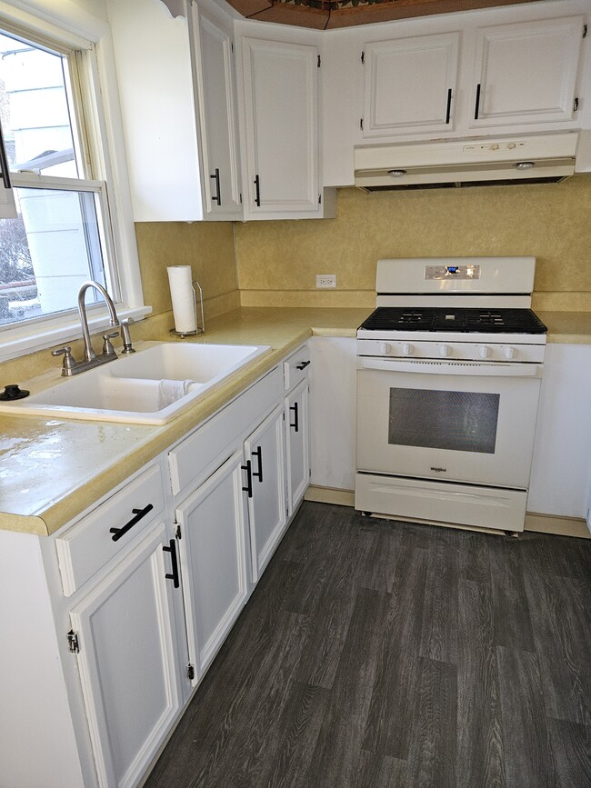 Building Photo - 1111 Briarcliff Ln