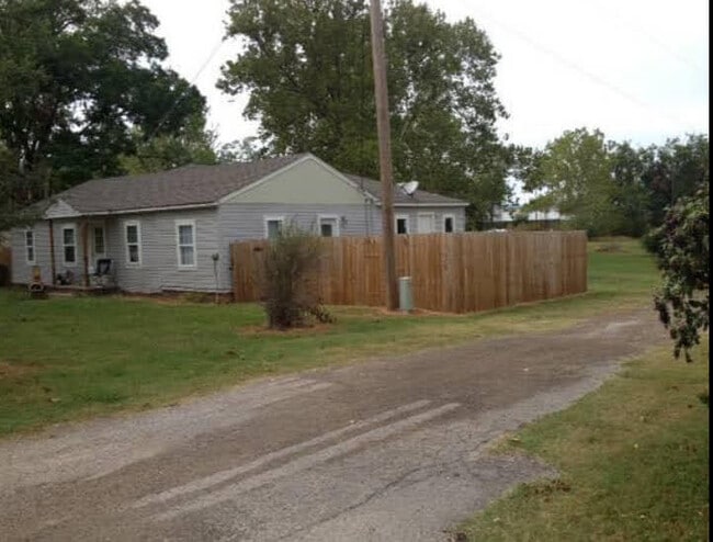 Foto del edificio - 7739 E 129th St S