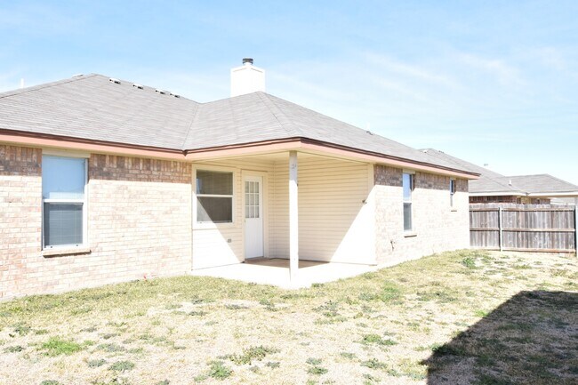 Building Photo - 3902 John Haedge Dr