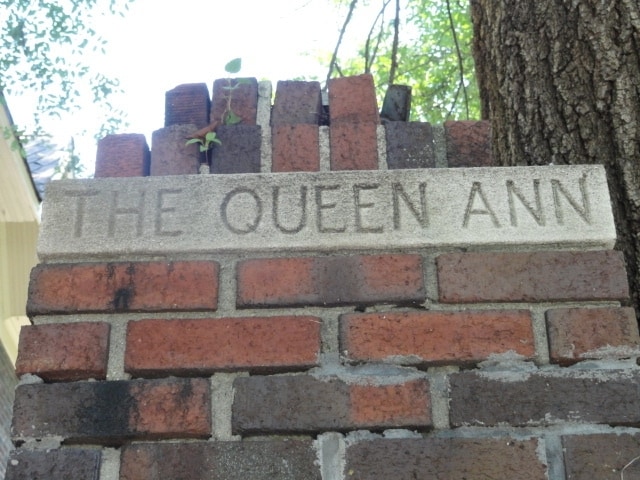 Building Photo - 219 E Ormsby Ave