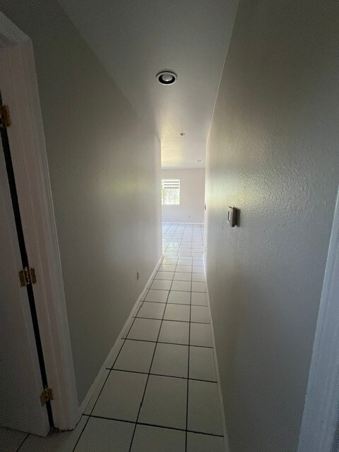 Foto del edificio - 8461 San Juan Ave